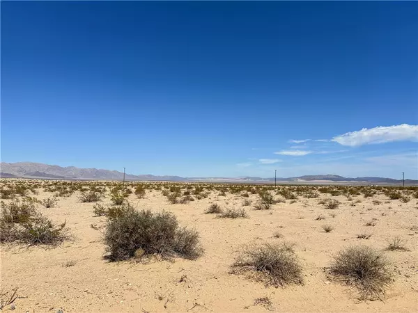 Twentynine Palms, CA 92277,7 Cadiz DR