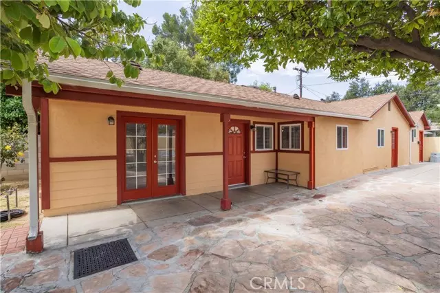 7343 Owensmouth AVE, Canoga Park, CA 91303