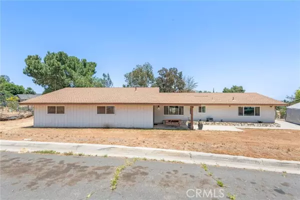 Jurupa Valley, CA 92509,5820 Avenue Juan Bautista