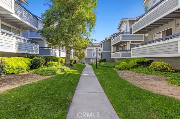 26966 Flo LN 318, Canyon Country, CA 91351