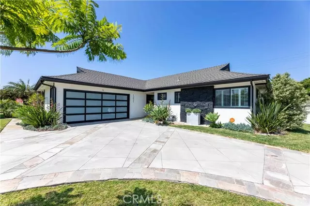 12021 Reagan ST, Los Alamitos, CA 90720
