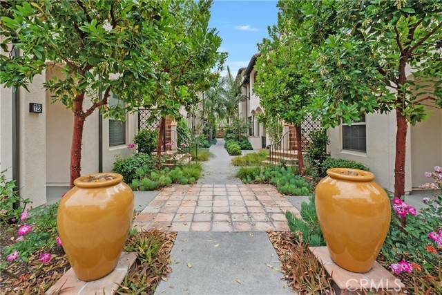 717 Spring Gdn, Irvine, CA 92618