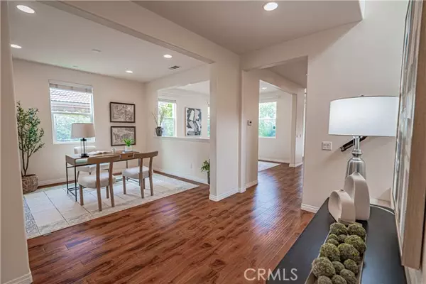 Valencia, CA 91354,28353 Vista Del Rio DR