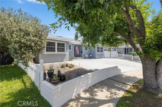 11012 Montgomery AVE, Granada Hills, CA 91344