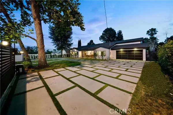 Woodland Hills, CA 91367,5702 Lubao AVE