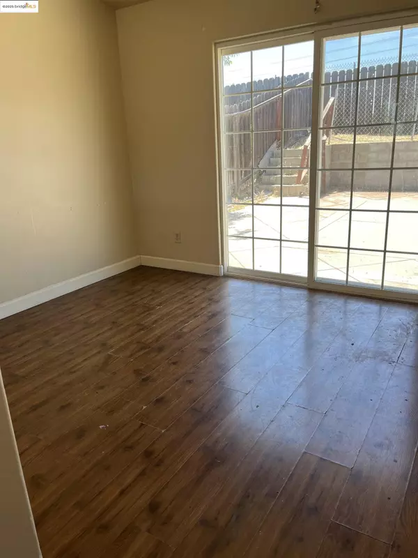 Oakley, CA 94561,881 Chianti