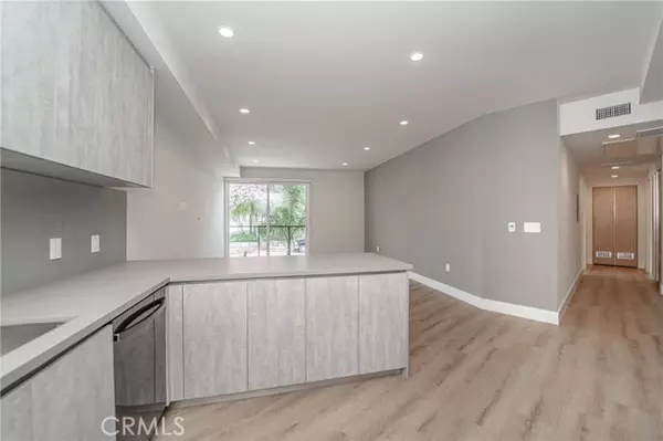 Los Angeles, CA 90026,2828 London ST 307