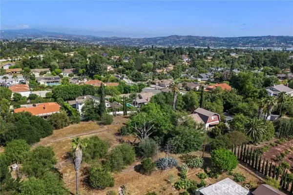 Yorba Linda, CA 92886,5426 Lakeview AVE