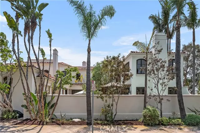 401 Piazza Lido, Newport Beach, CA 92663