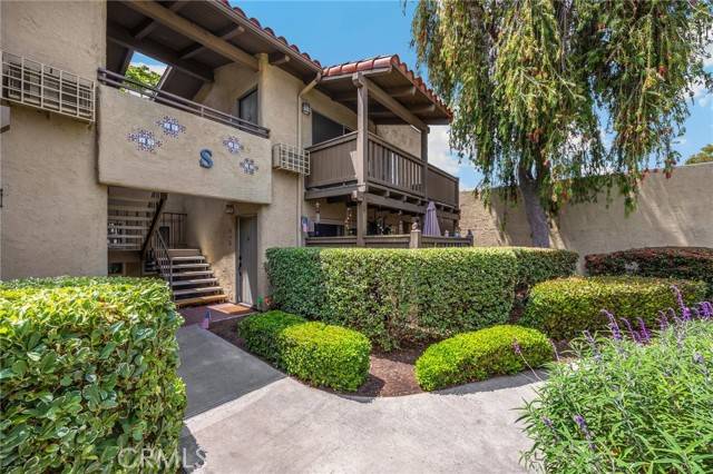 1345 Cabrillo Park DR S16, Santa Ana, CA 92701