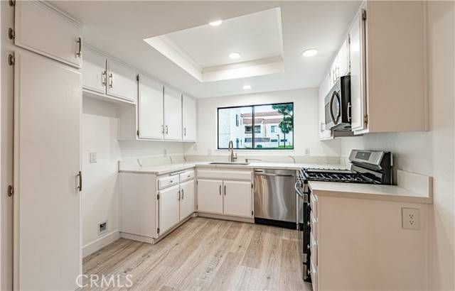 Santa Ana, CA 92701,611 W 1st ST 101