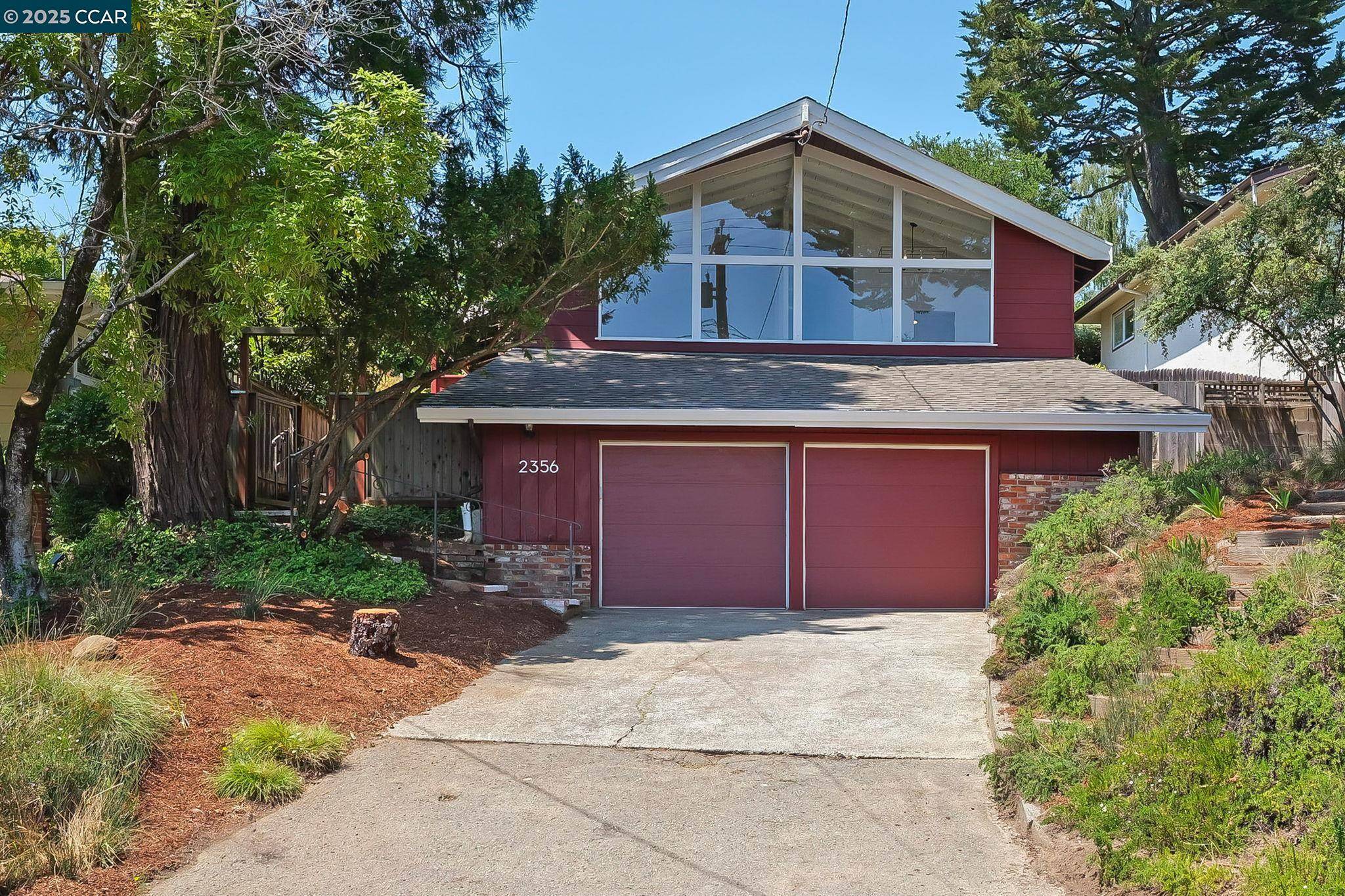2356 Thackeray DR, Oakland, CA 94611-2455