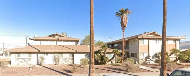 682 W Holt Ave, El Centro, CA 92243