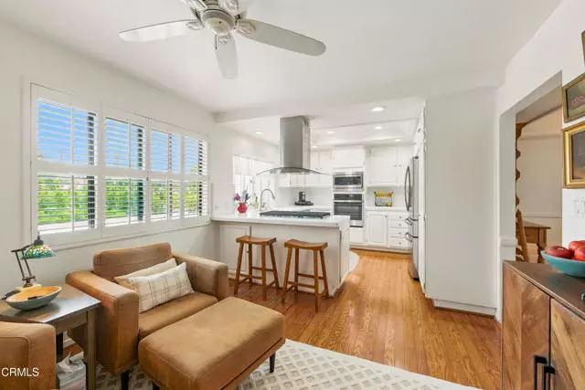 Tarzana, CA 91356,18751 Hatteras ST 13