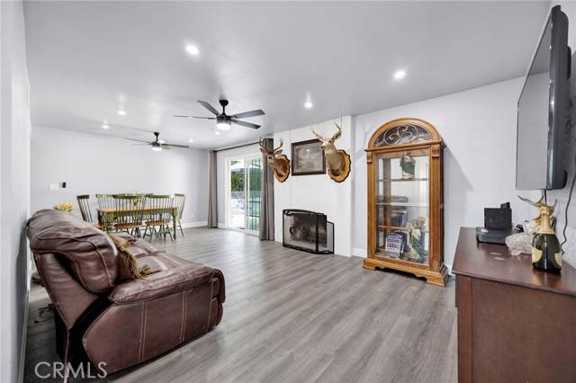 Sylmar, CA 91342,11524 Brussels AVE
