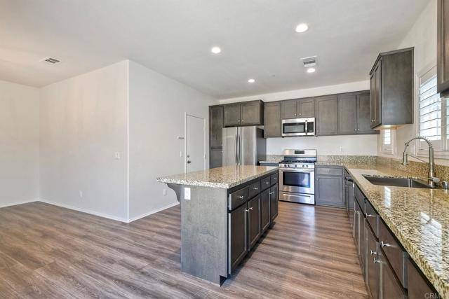 Fallbrook, CA 92028,253 Oberlander WAY