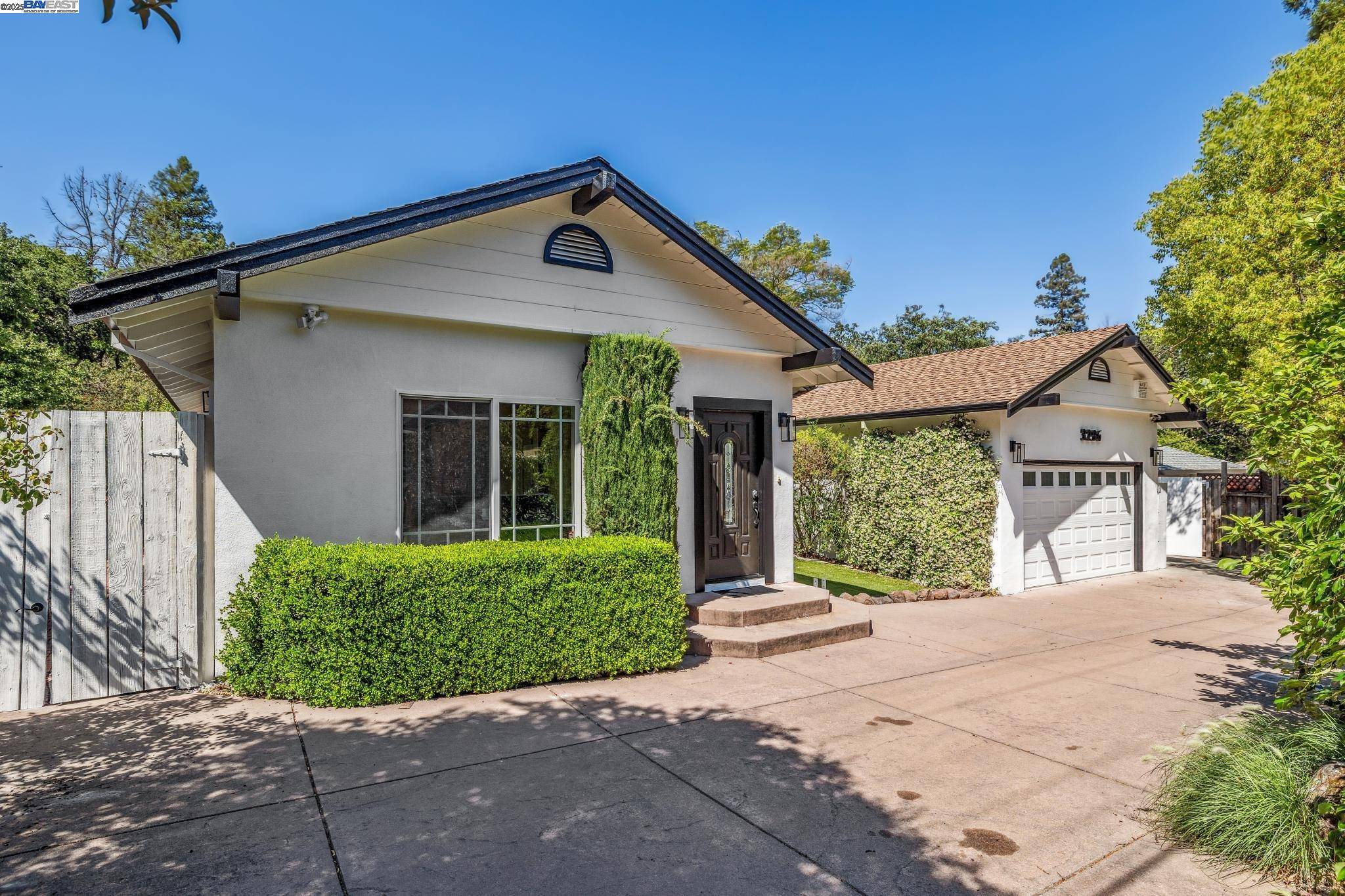 Lafayette, CA 94549,3296 Walnut Ln