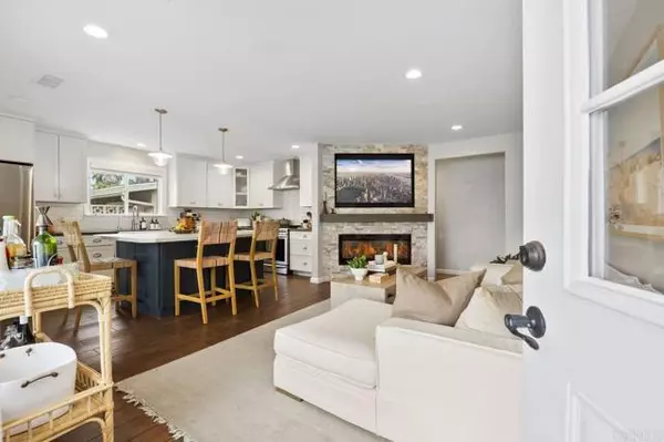 Encinitas, CA 92024,1105 Evergreen DR