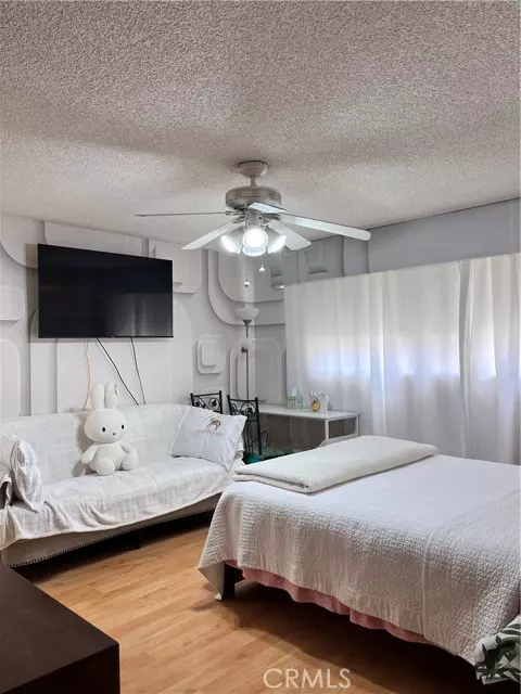 Lawndale, CA 90260,4633 Marine AVE 107