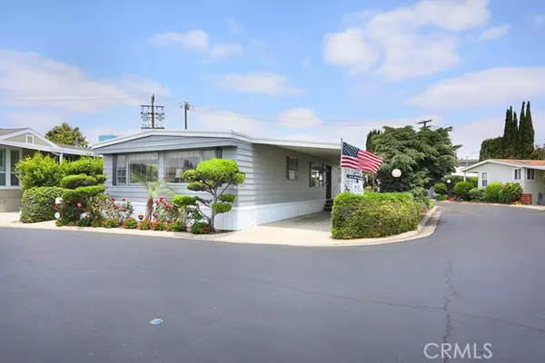 99 La Ronda, Tustin, CA 92780