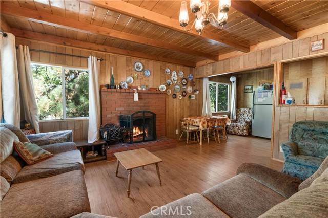 682 Talmadge RD, Big Bear Lake, CA 92315