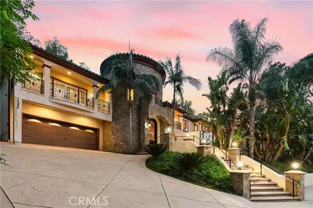 19554 Wells DR, Tarzana, CA 91356