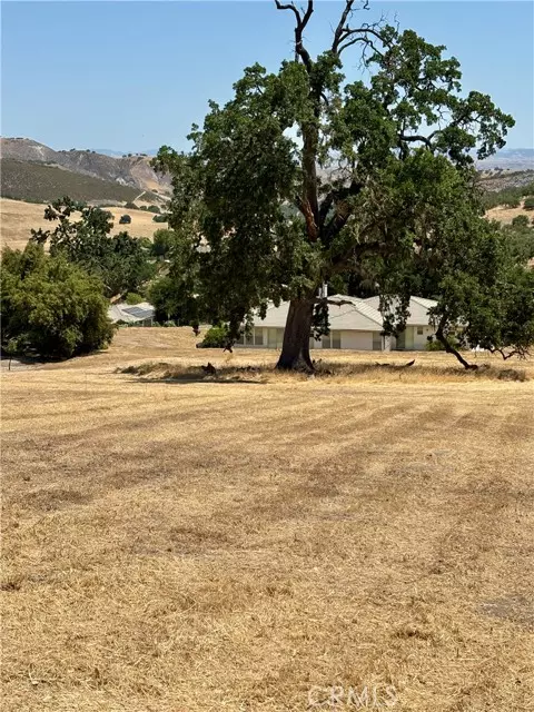 Paso Robles, CA 93446,9886 Steelhead RD