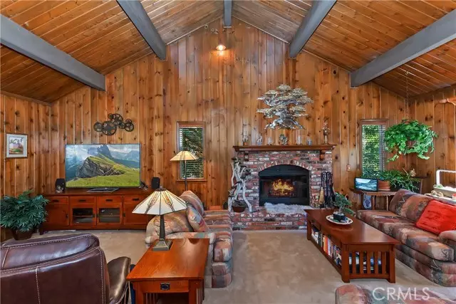 1100 Arbula DR, Crestline, CA 92325