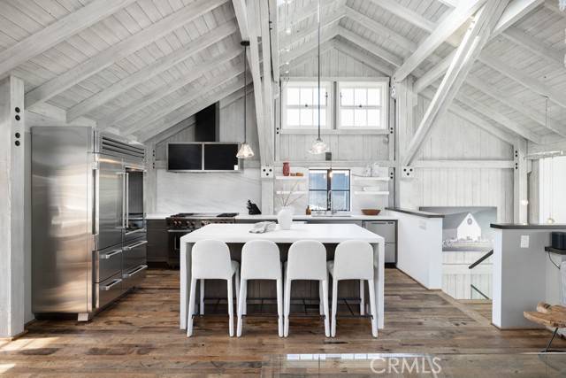 Corona Del Mar, CA 92625,604 Begonia AVE