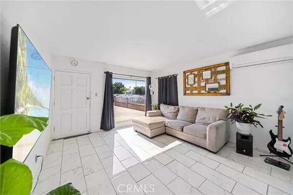 Norwalk, CA 90650,11430 Flallon AVE