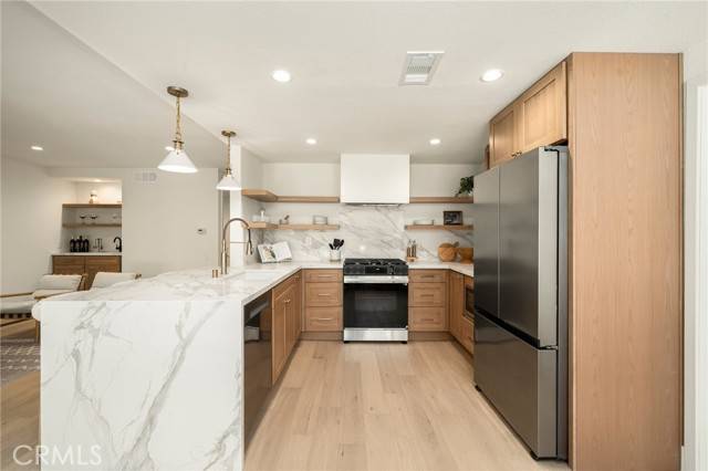 Irvine, CA 92620,13 Lucero W