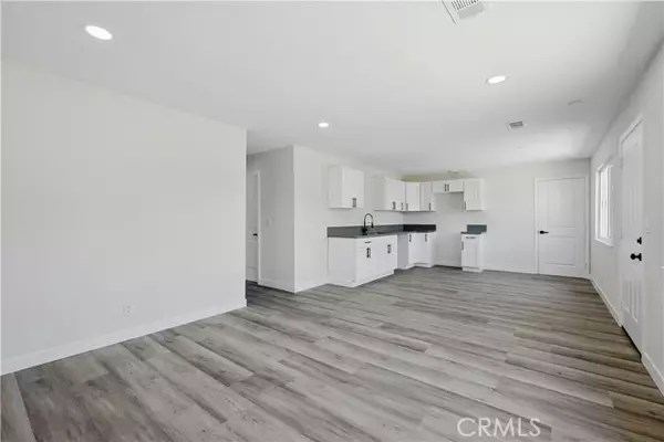 Lancaster, CA 93535,44242 Benald ST