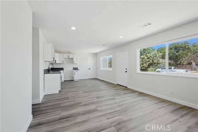 Lancaster, CA 93535,44242 Benald ST