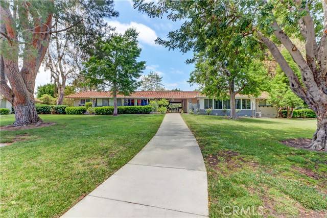 849 Ronda Mendoza N, Laguna Woods, CA 92637