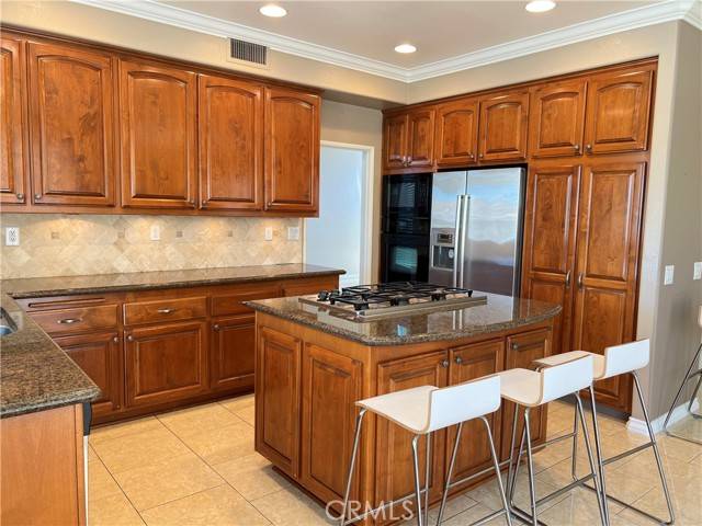 Rancho Santa Margarita, CA 92688,37 Via Gatillo
