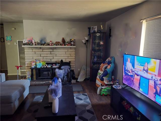 Hesperia, CA 92345,16366 Walnut ST