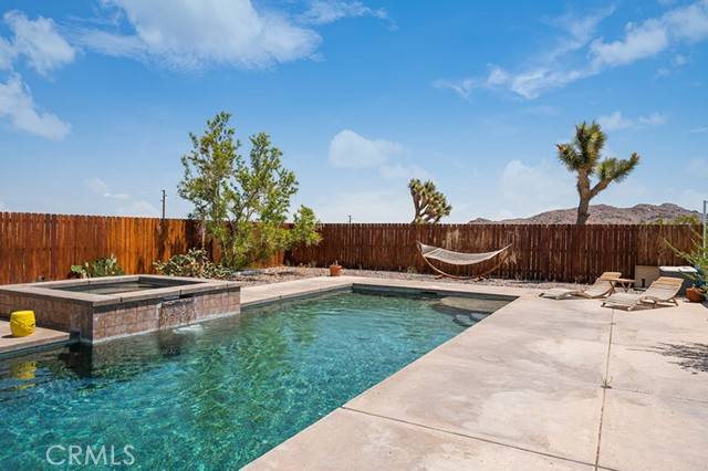 Joshua Tree, CA 92252,61424 Latham TRL