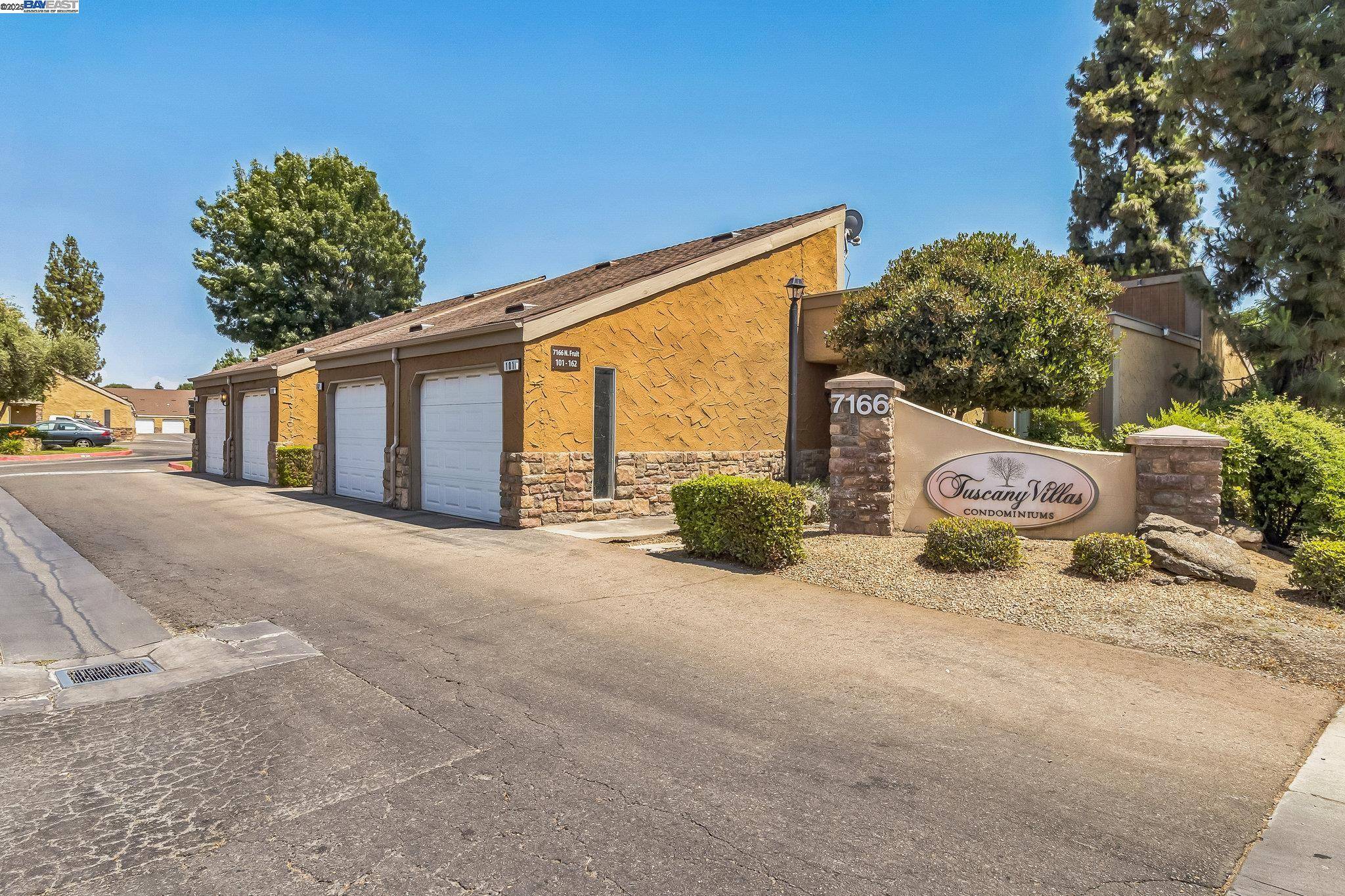 Fresno, CA 93711,7166 N Fruit Ave 154