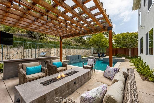 23 Calle Cabrillo, Lake Forest, CA 92610