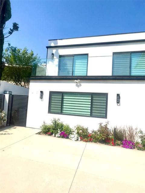 Woodland Hills, CA 91367,24237 Hatteras ST