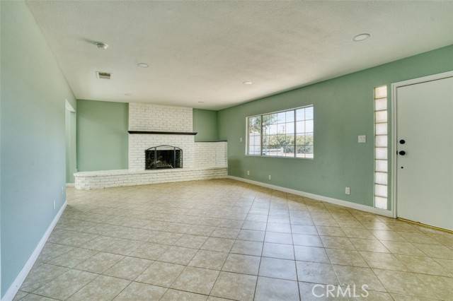 Palmdale, CA 93550,2543 E Ave Q6