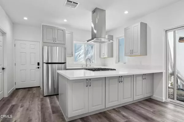 La Crescenta, CA 91214,2764 Frances AVE