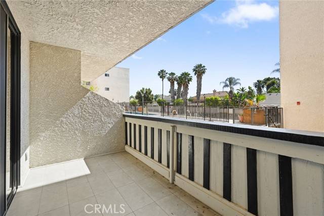 19029 Nordhoff ST 103, Northridge, CA 91324