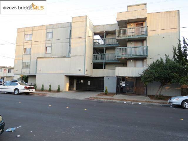 1532 Chanslor AVE #, Richmond, CA 94801