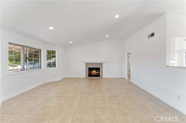 Hesperia, CA 92345,18346 Hackberry ST