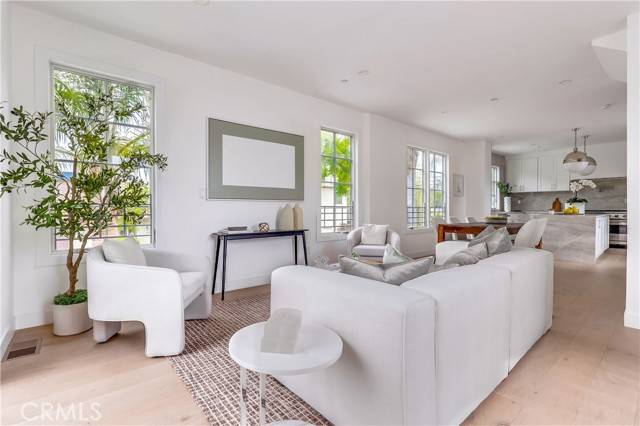 Los Angeles, CA 90066,3801 Berryman AVE