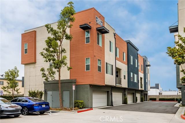 Bellflower, CA 90706,9916 Artesia BLD 405