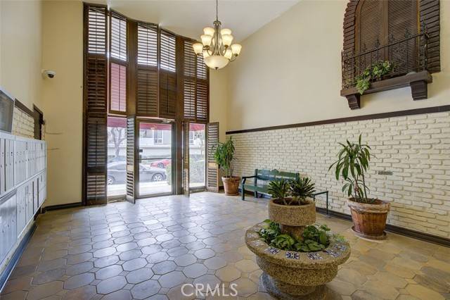 Encino, CA 91316,5454 Zelzah AVE 215