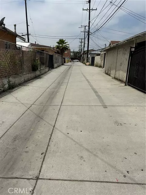 East Los Angeles, CA 90022,4122 whittier blvd