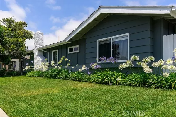 Huntington Beach, CA 92647,17132 Emerald LN